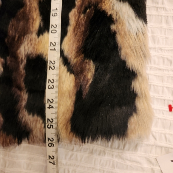 Tartar Collection vegan fur print soft vest medium vest - Picture 14 of 16